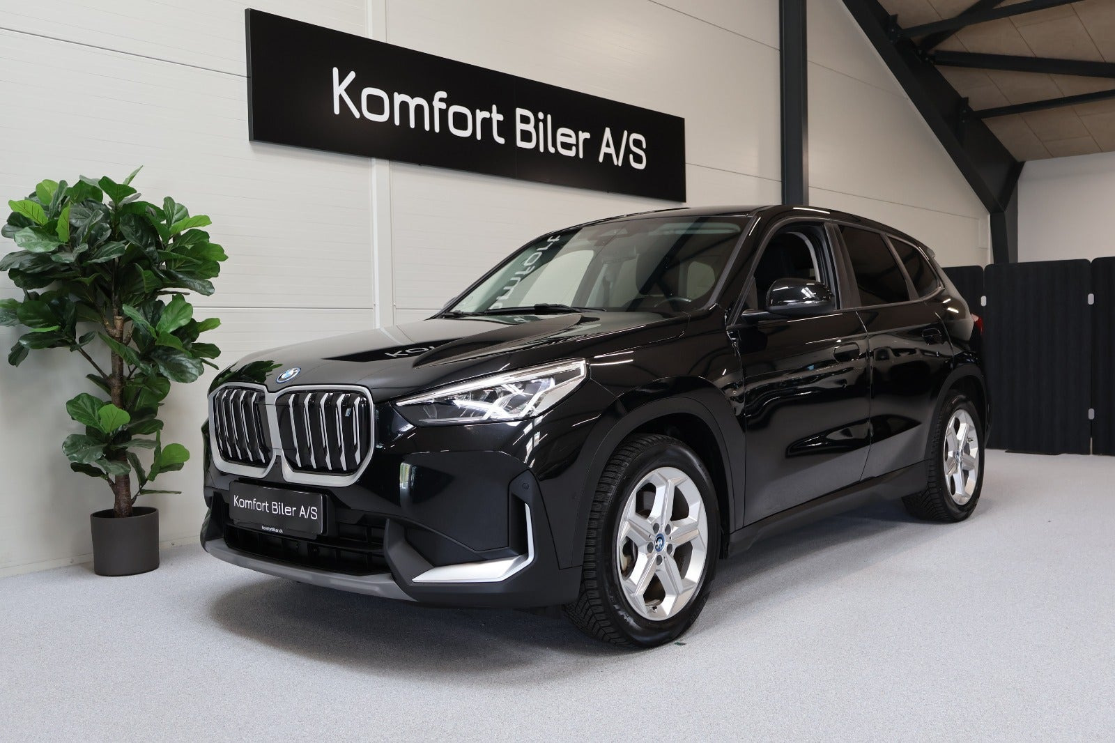 BMW iX1 xDrive30