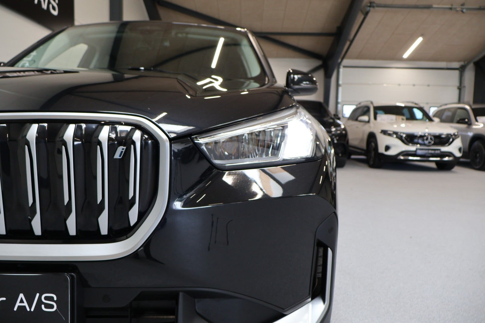 Sort BMW iX1 fra 2023