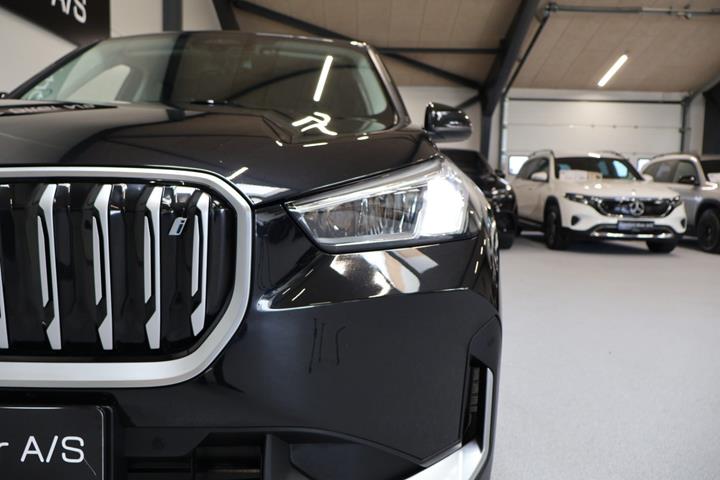 Sort BMW iX1 fra 2023