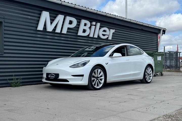 Hvid Tesla Model 3 fra 2020