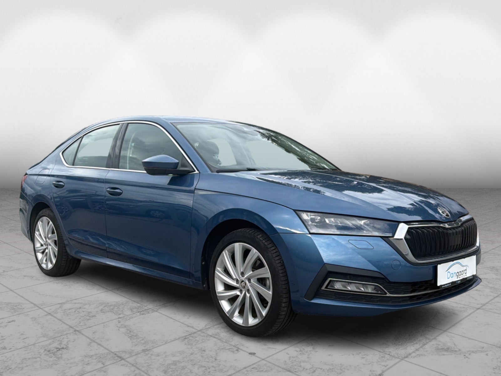 Blå Skoda Octavia fra 2021