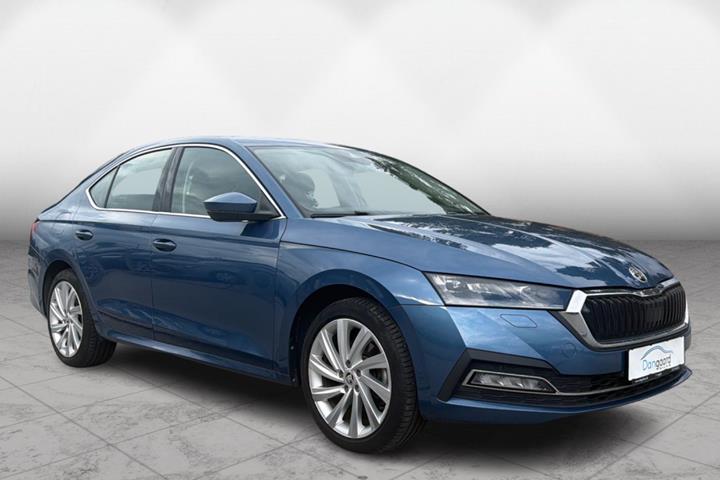 Blå Skoda Octavia fra 2021