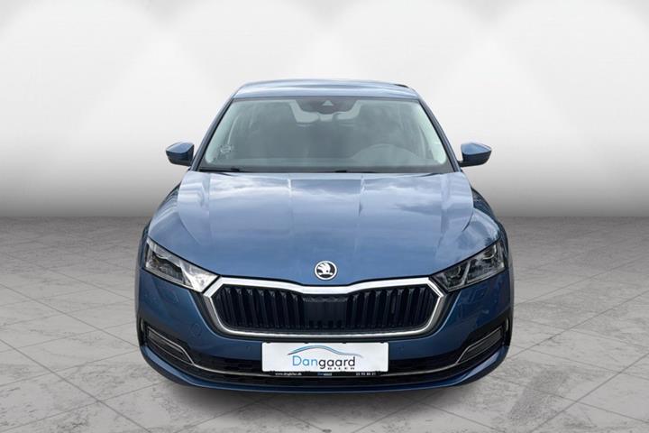 Blå Skoda Octavia fra 2021