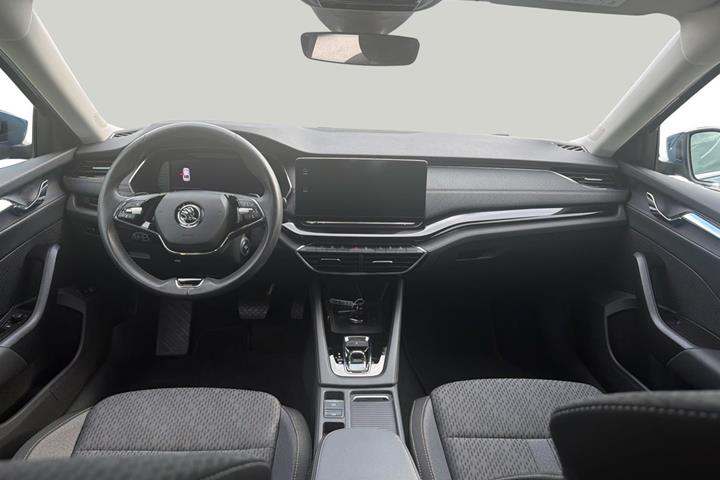 Blå Skoda Octavia fra 2021