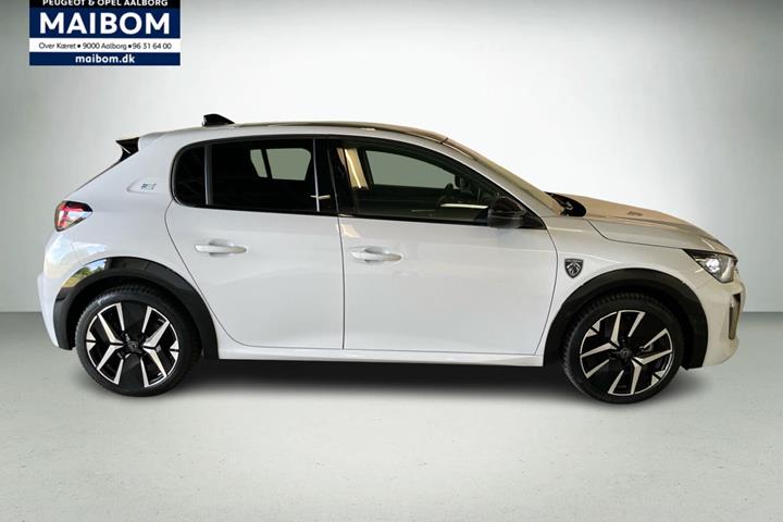 Hvid Peugeot e-208 fra 2025