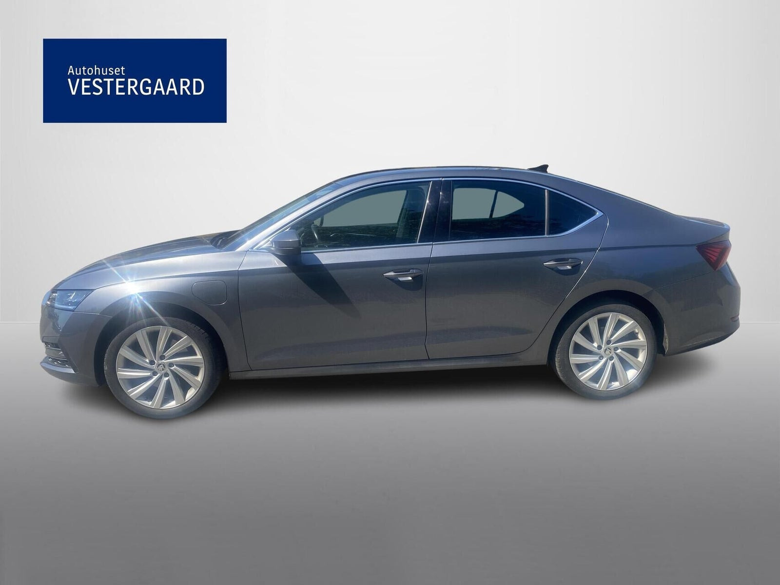 Grå Skoda Octavia fra 2022