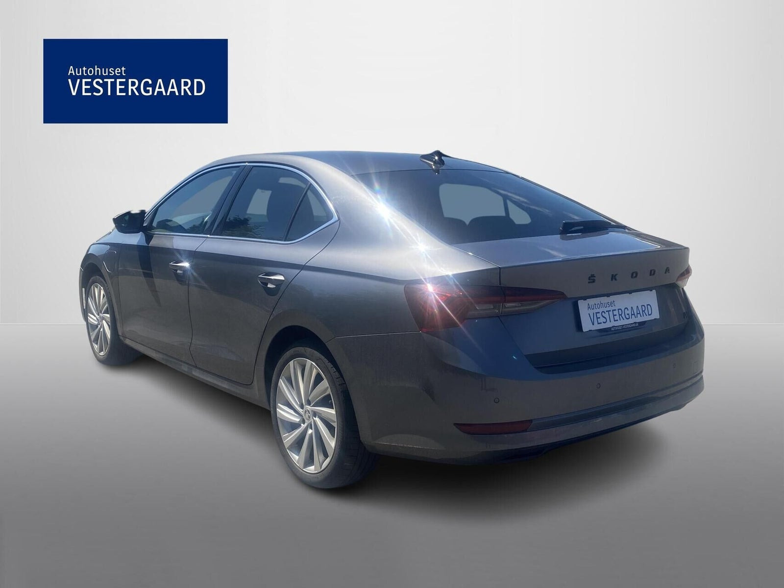 Grå Skoda Octavia fra 2022