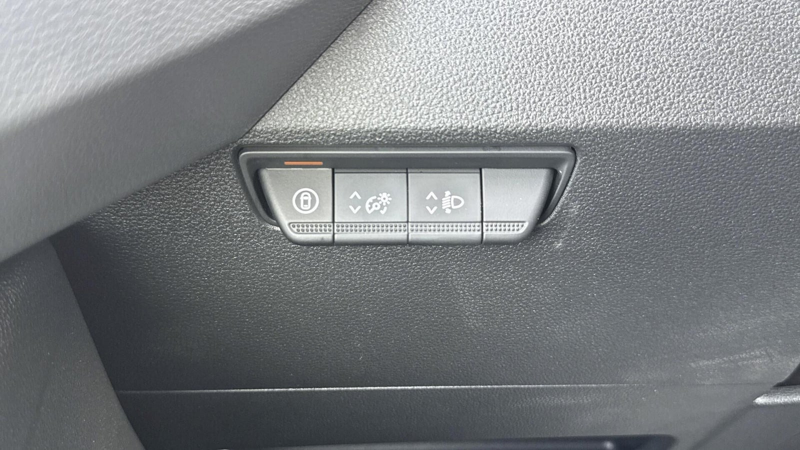 Hvid Renault Master V T33 fra 2025