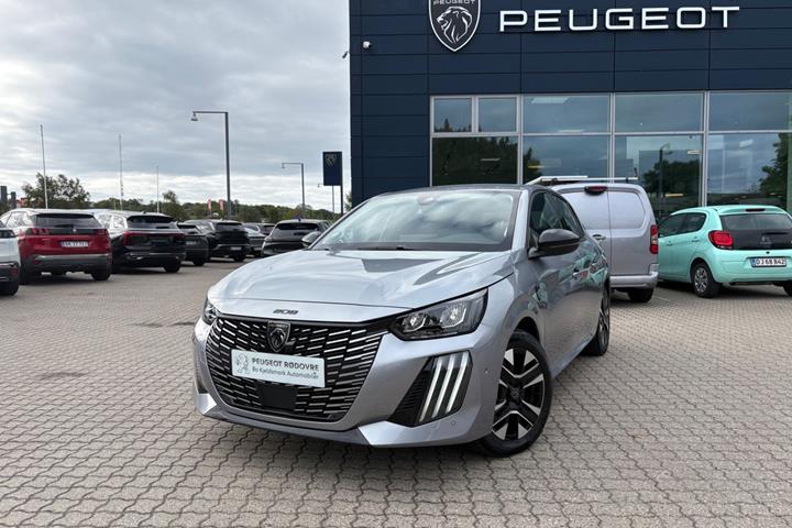 Rød Peugeot 208 fra 2024