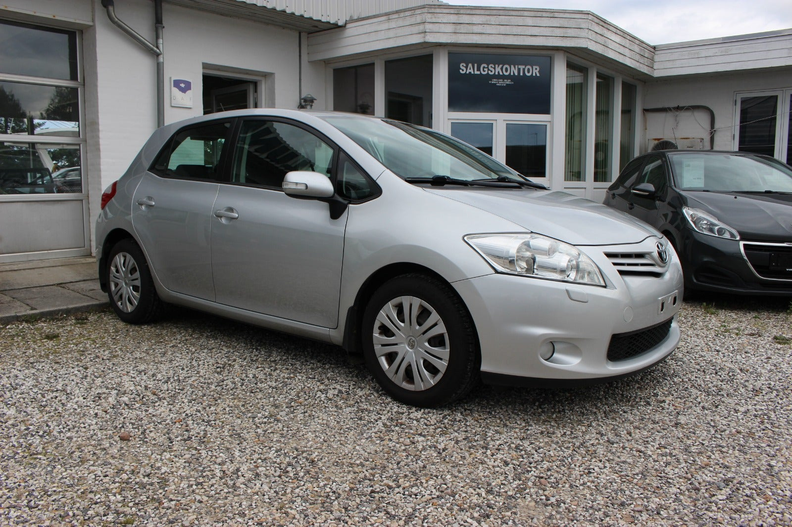 Sølv Toyota Auris fra 2012