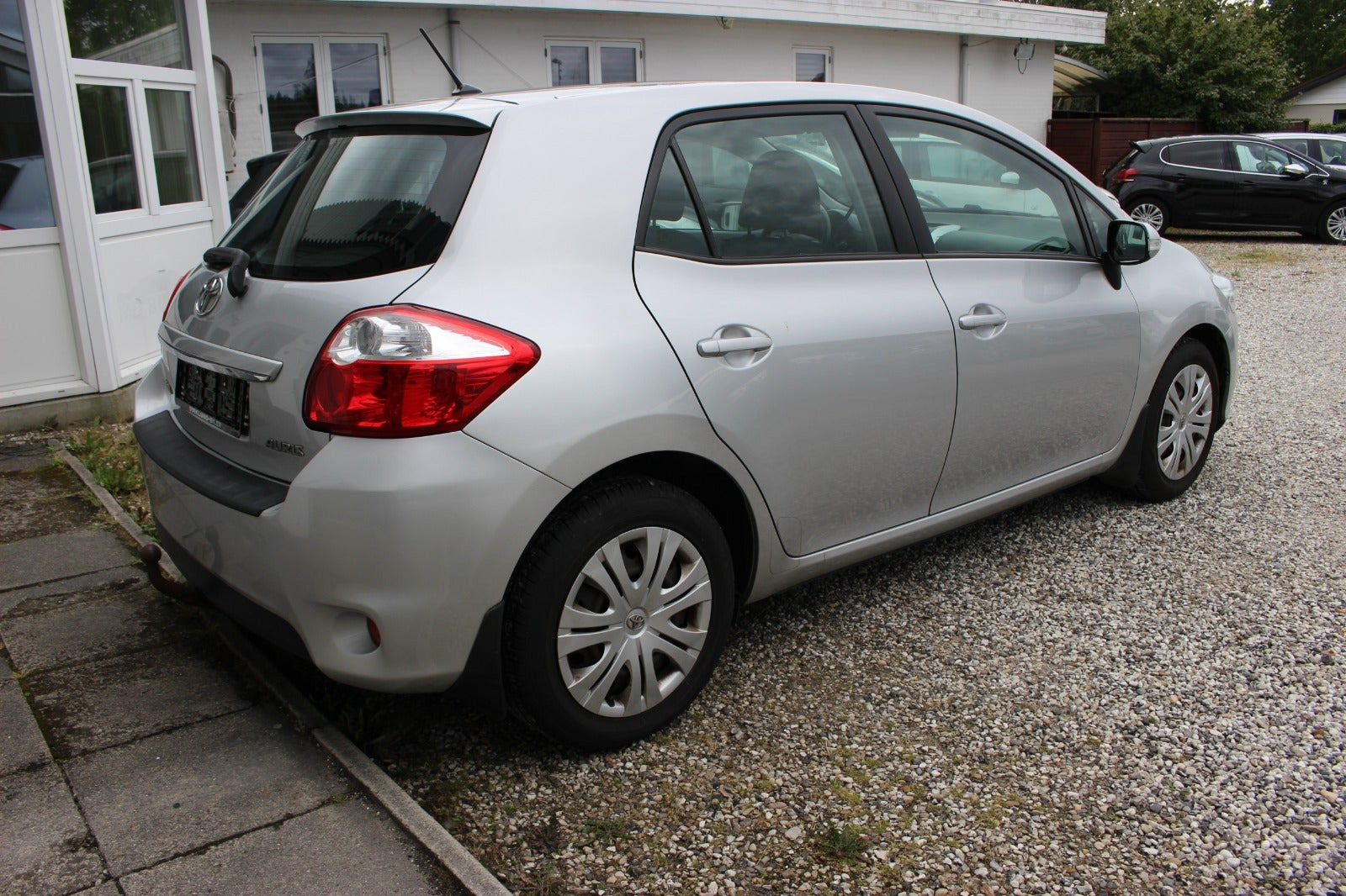 Sølv Toyota Auris fra 2012