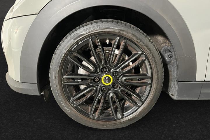 Grå Mini Cooper SE fra 2021
