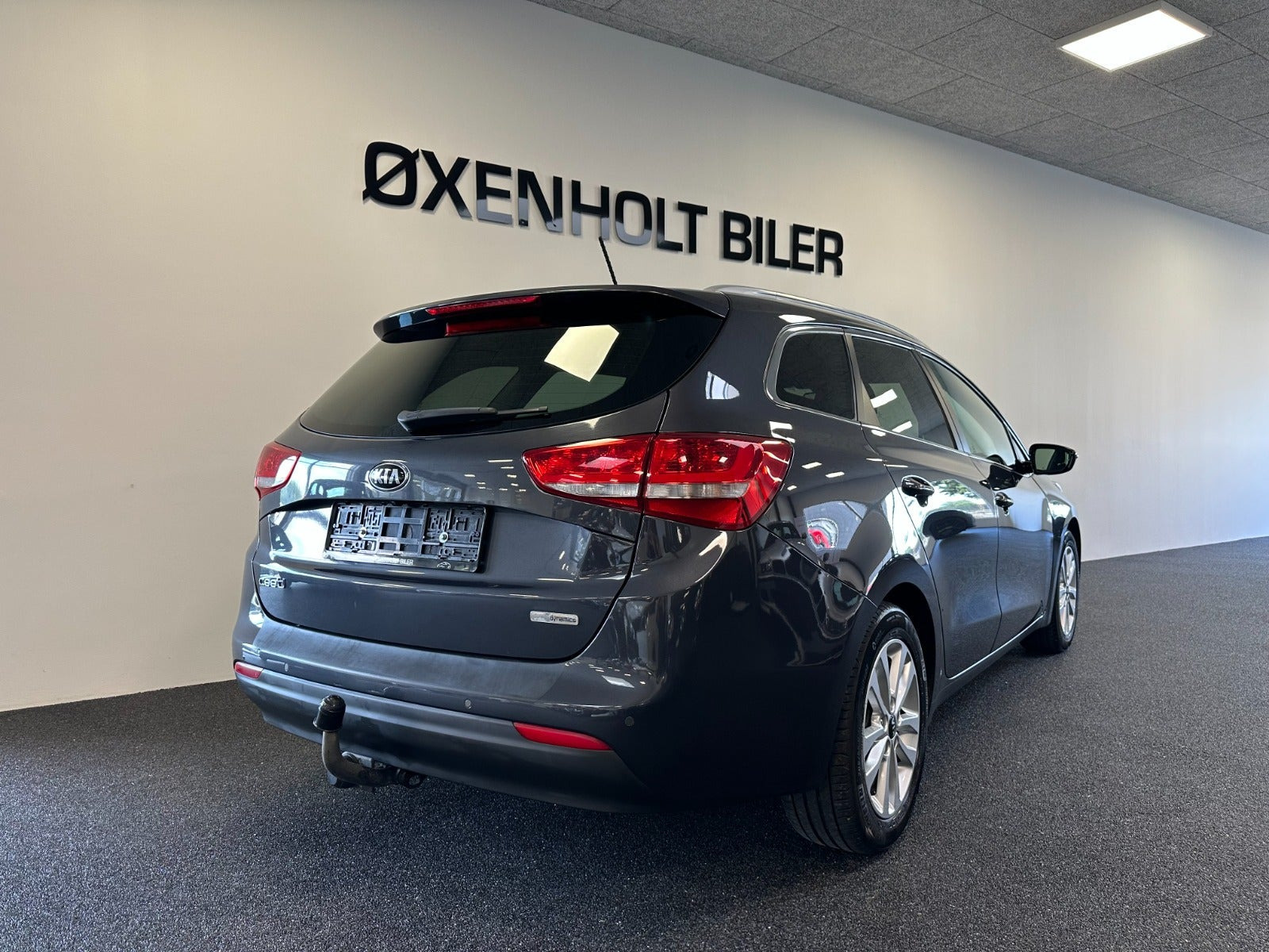 Grå Kia Ceed fra 2016