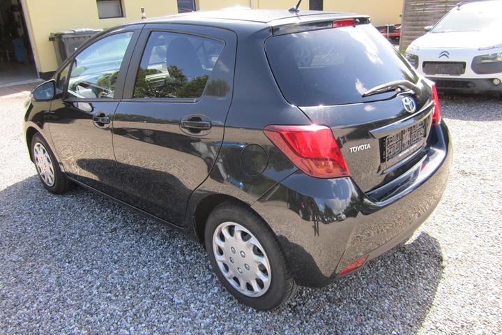 undefined Toyota Yaris fra 2015