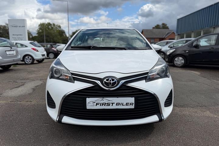 undefined Toyota Yaris fra 2015