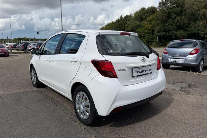 undefined Toyota Yaris fra 2015