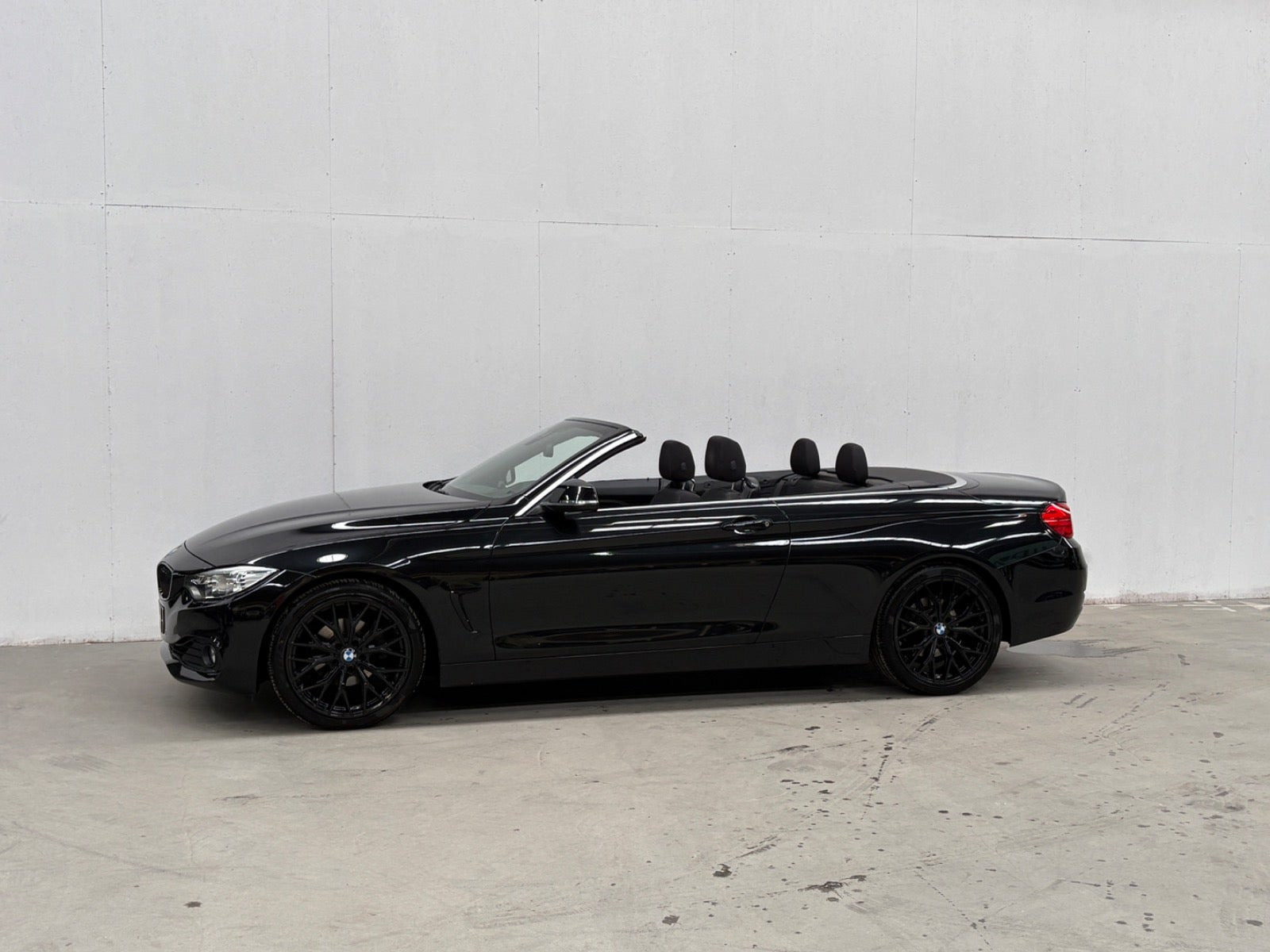 Sort BMW 420i fra 2016