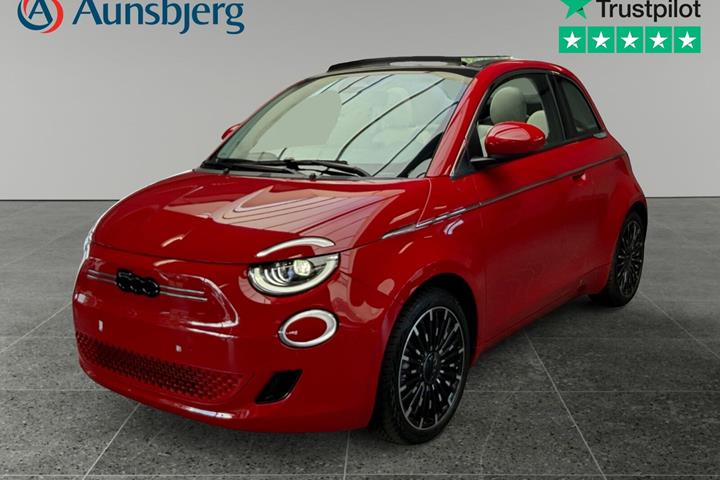 Rød Fiat 500e fra 2024