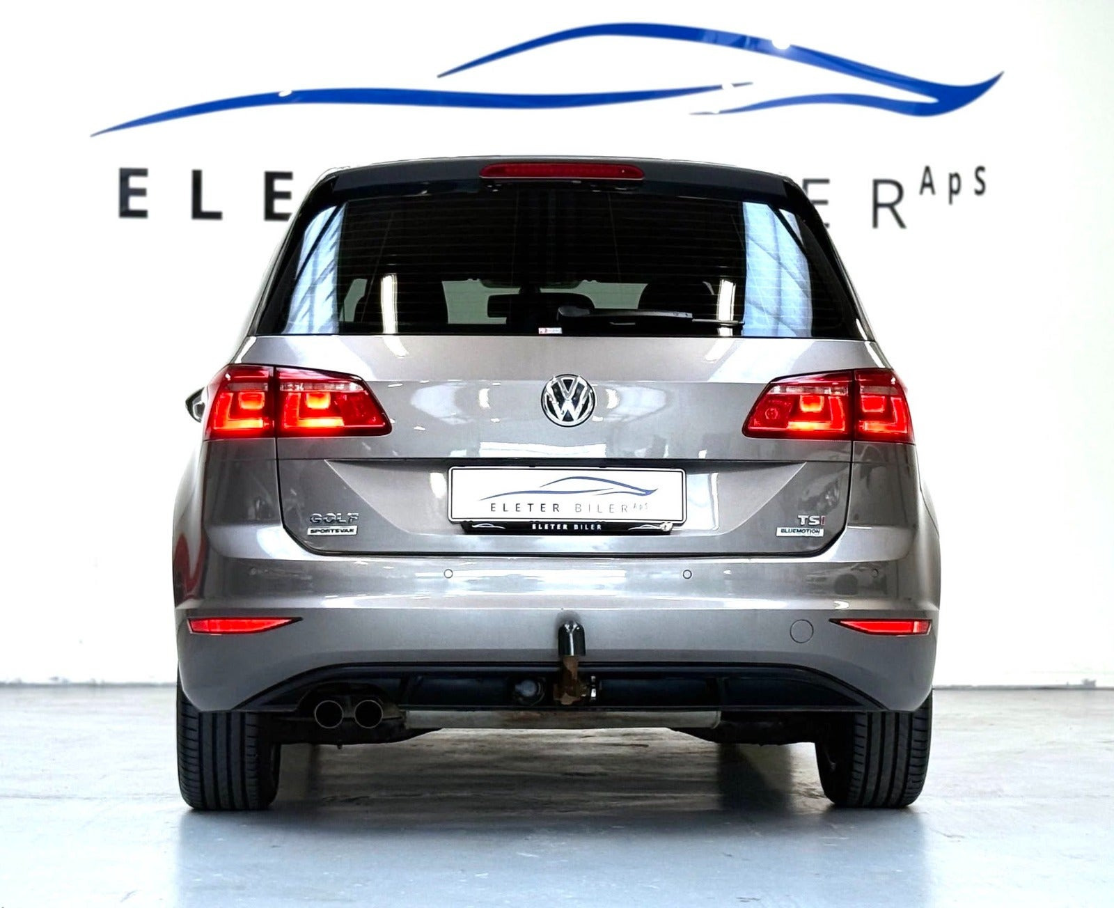 Sort VW Golf Sportsvan fra 2016