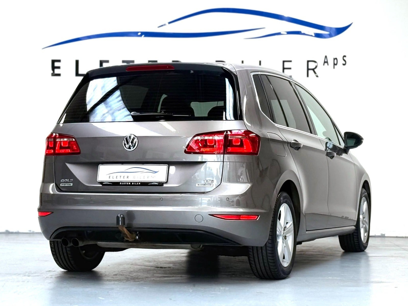 Sort VW Golf Sportsvan fra 2016