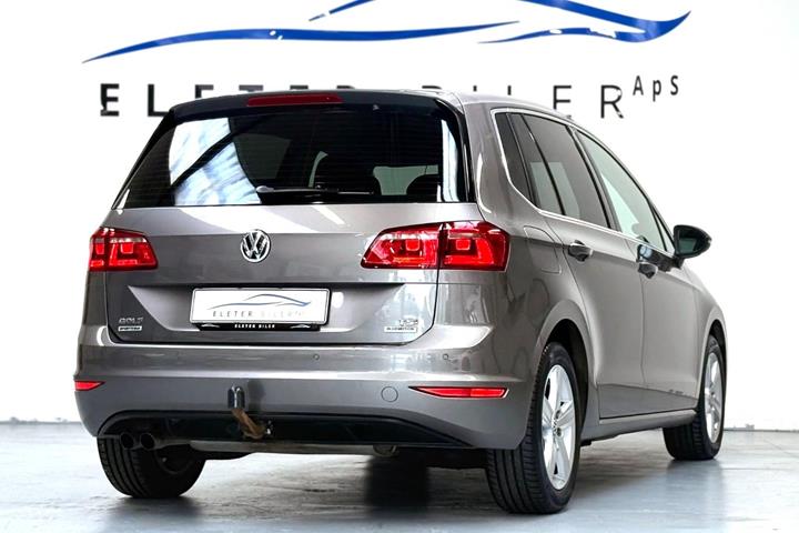 Sort VW Golf Sportsvan fra 2016