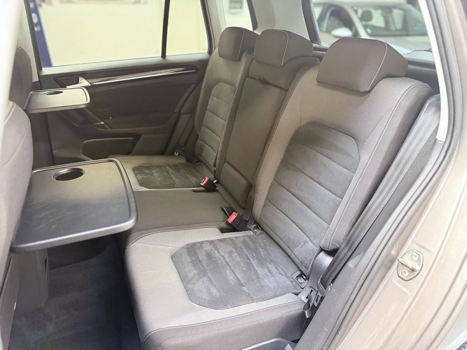 Sort VW Golf Sportsvan fra 2016
