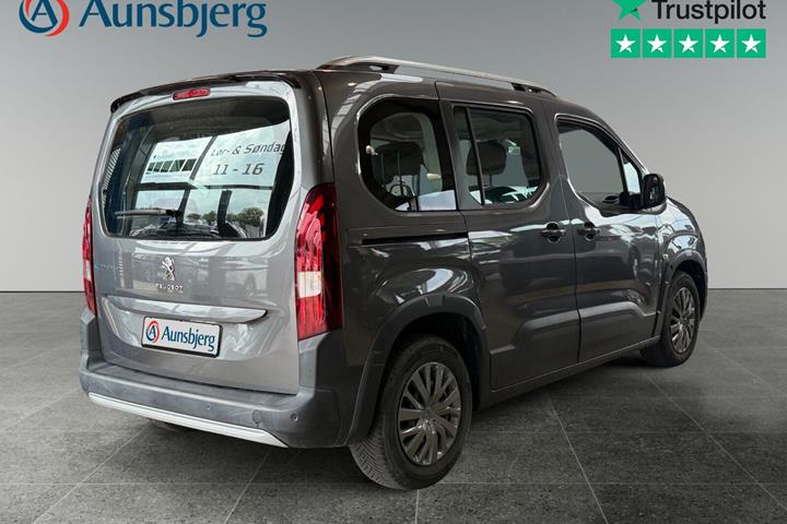 Grå Peugeot e-Rifter fra 2022
