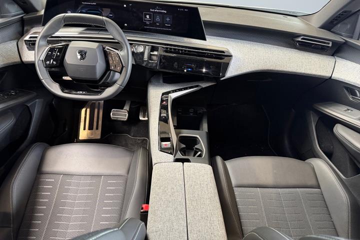 Hvid Peugeot e-5008 fra 2025