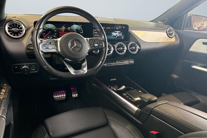 Grå Mercedes EQA350 fra 2023