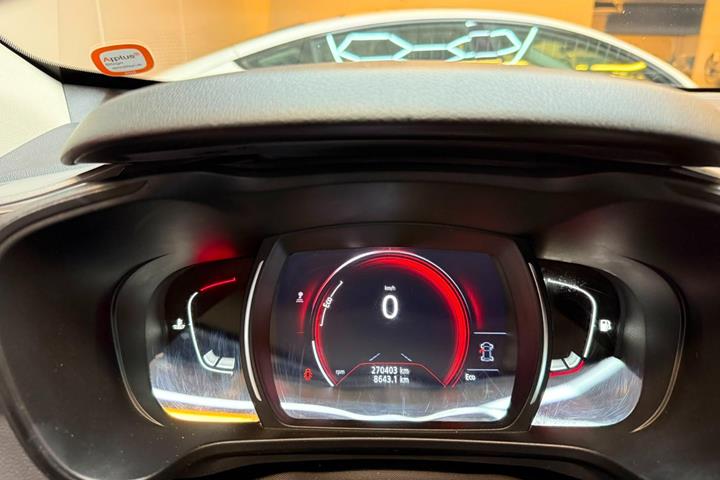 Rød Renault Kadjar fra 2016