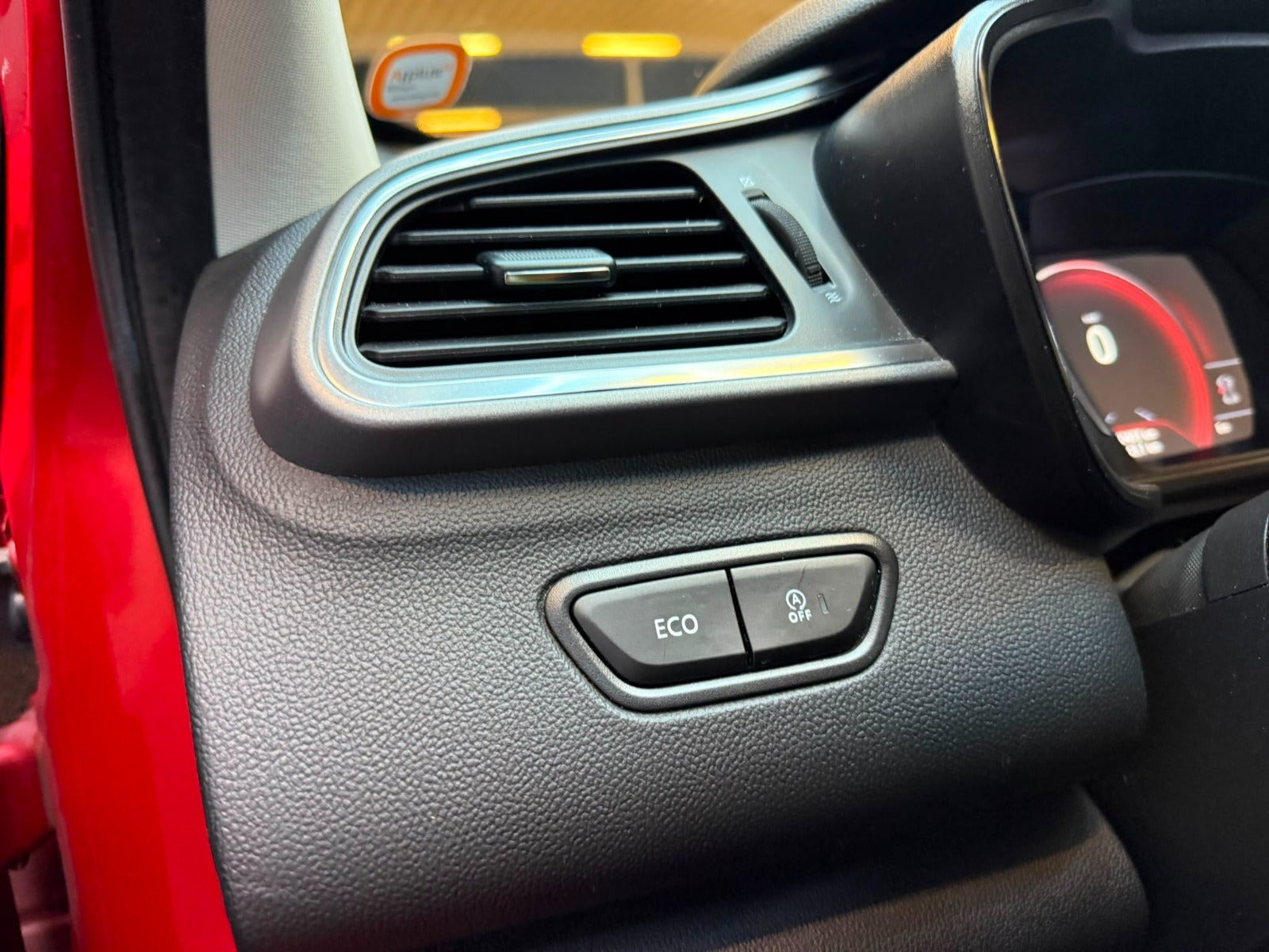 Rød Renault Kadjar fra 2016