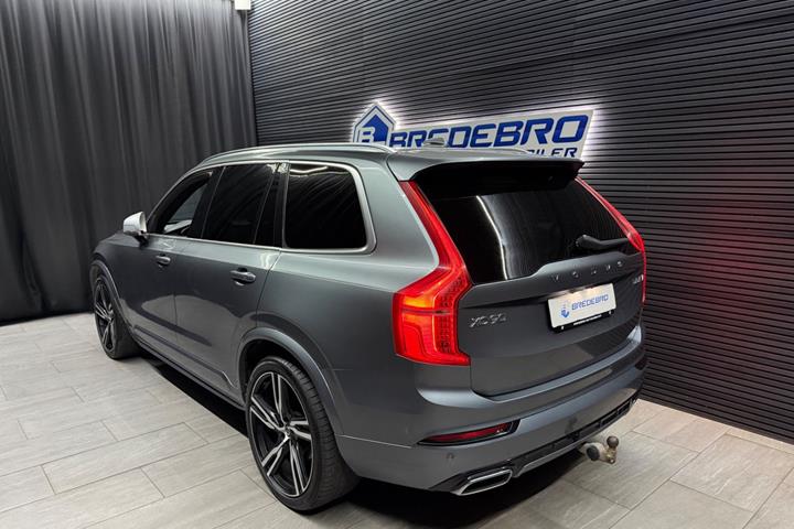 Grå Volvo XC90 fra 2019