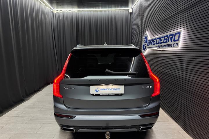 Grå Volvo XC90 fra 2019