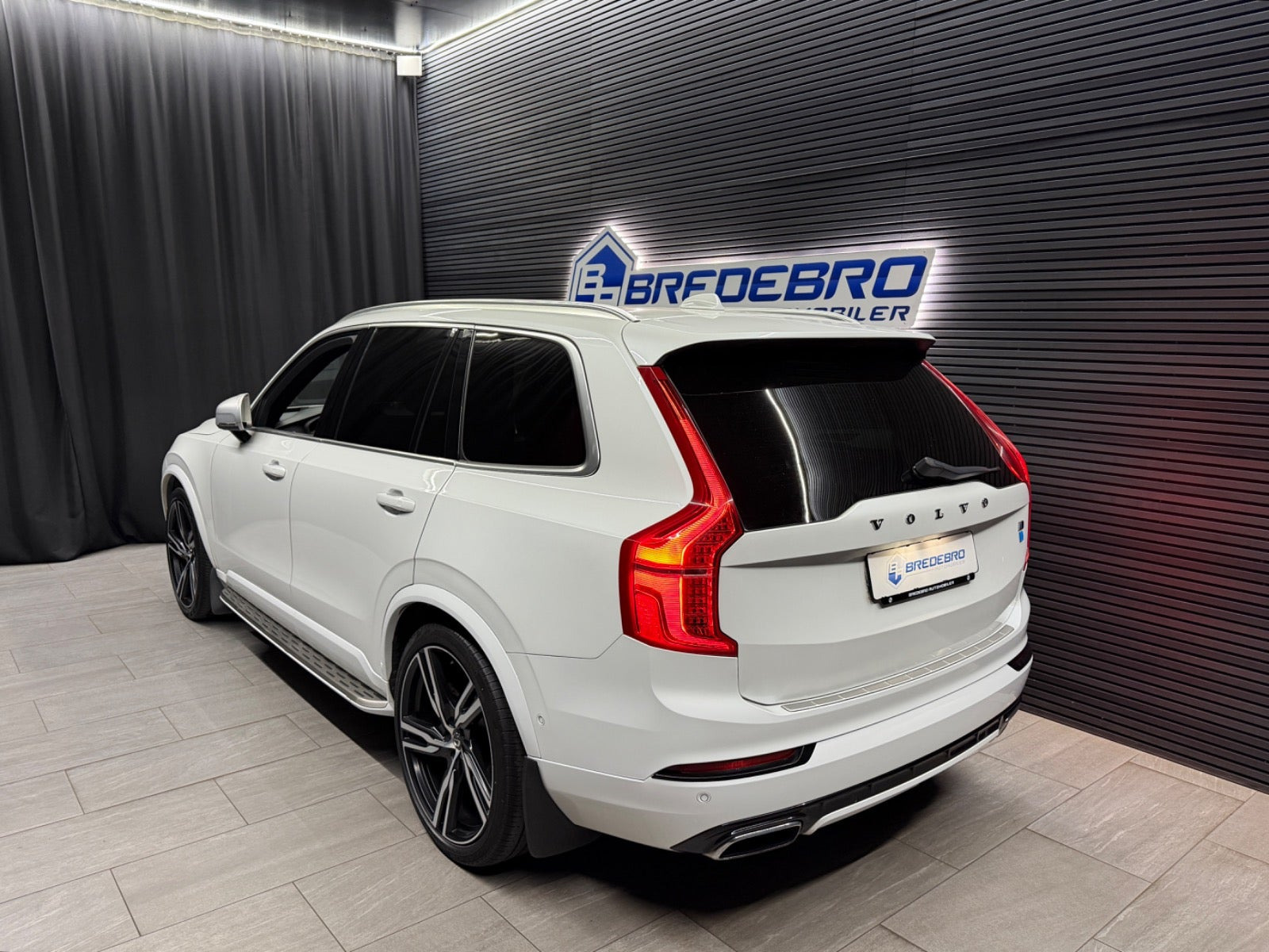 Hvid Volvo XC90 fra 2016