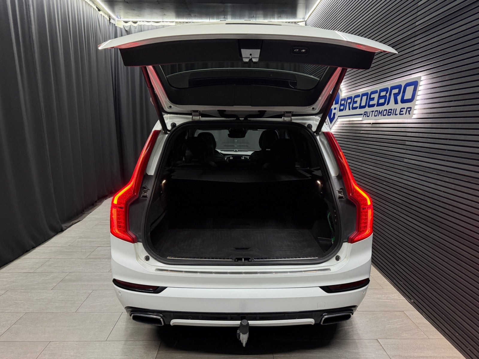 Hvid Volvo XC90 fra 2016