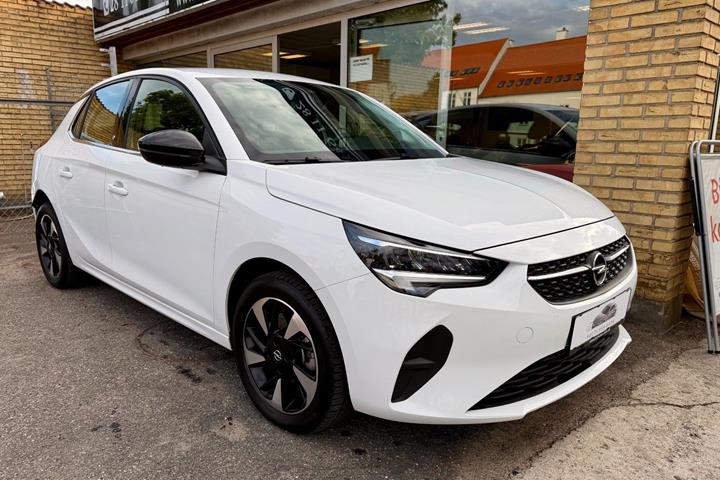 Hvid Opel Corsa-e fra 2023
