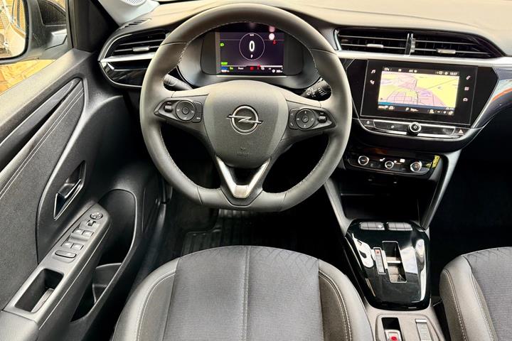 Hvid Opel Corsa-e fra 2023