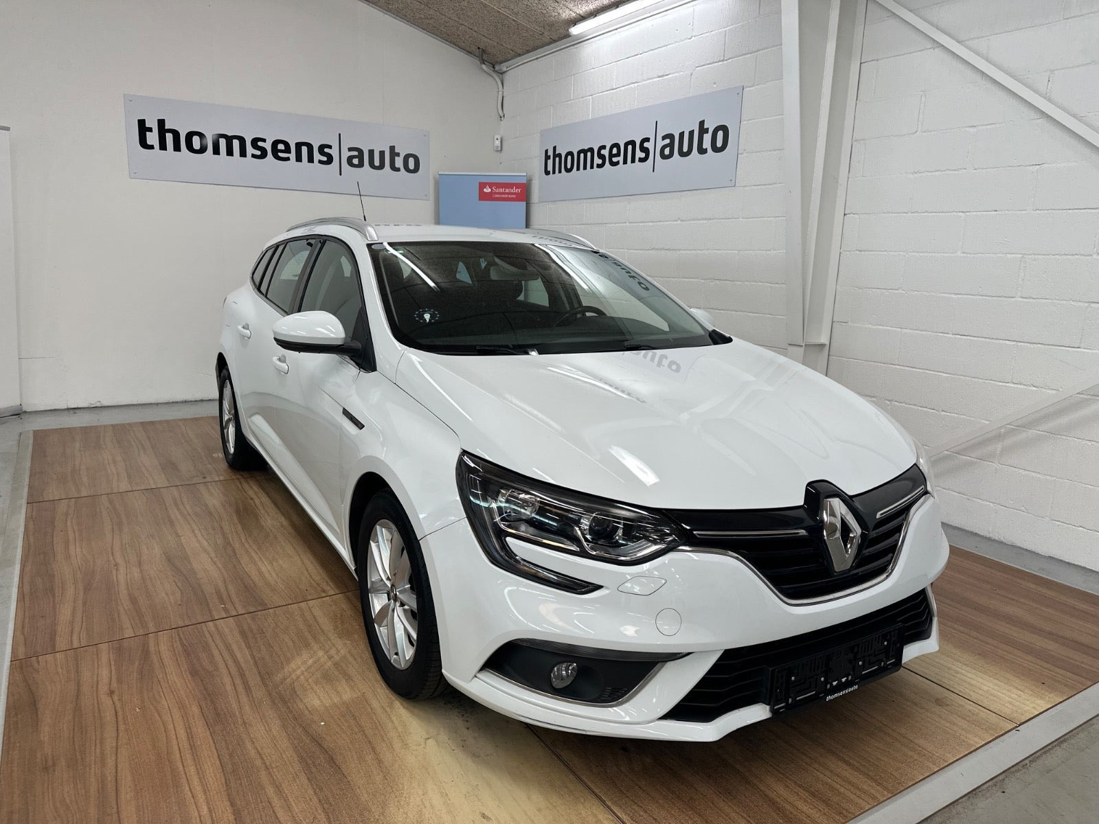 Hvid Renault Megane IV fra 2019