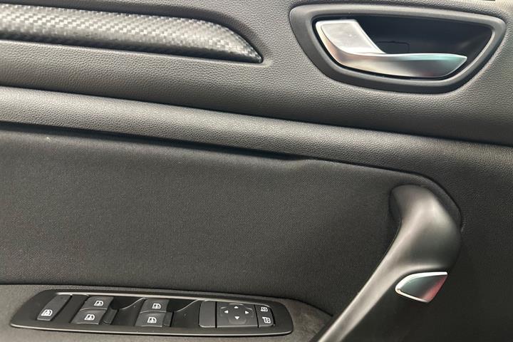 Hvid Renault Megane IV fra 2019