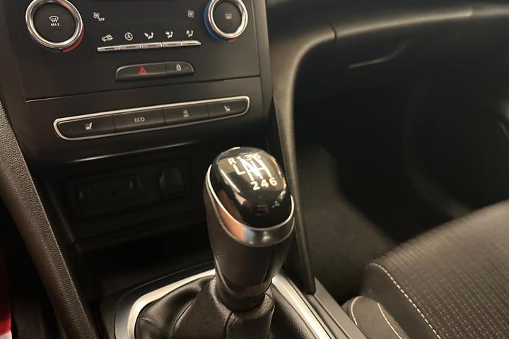Hvid Renault Megane IV fra 2019