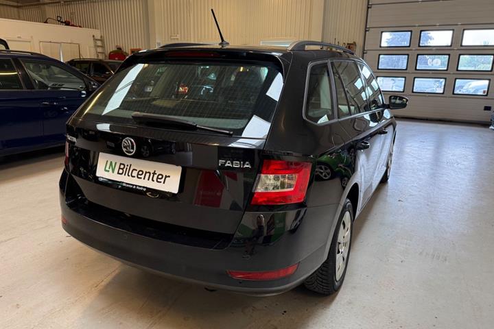 Sort Skoda Fabia fra 2020