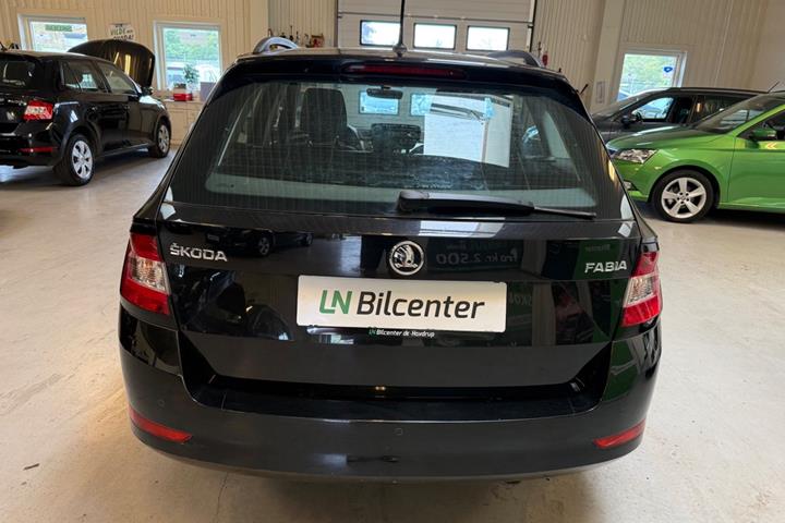 Sort Skoda Fabia fra 2020