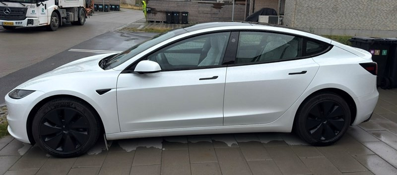 undefined Tesla Model 3 fra 2026