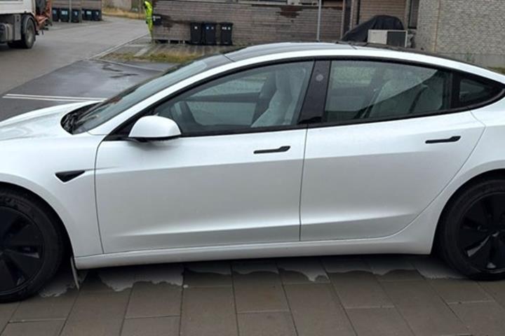 undefined Tesla Model 3 fra 2026