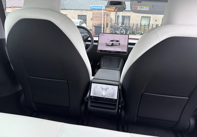 undefined Tesla Model 3 fra 2026