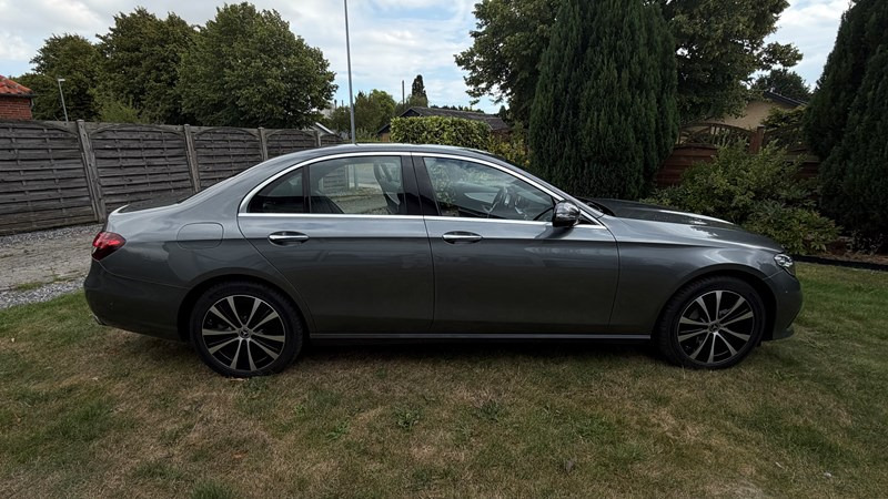 undefined Mercedes E300 e fra 2023
