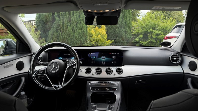 undefined Mercedes E300 e fra 2023