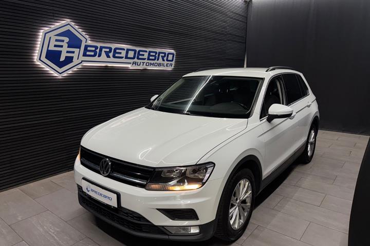 Hvid VW Tiguan fra 2017
