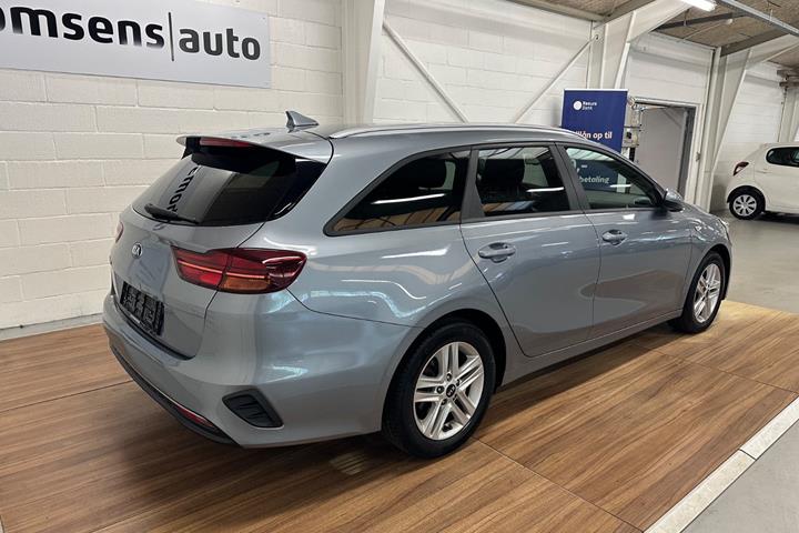 Sølv Kia Ceed fra 2021