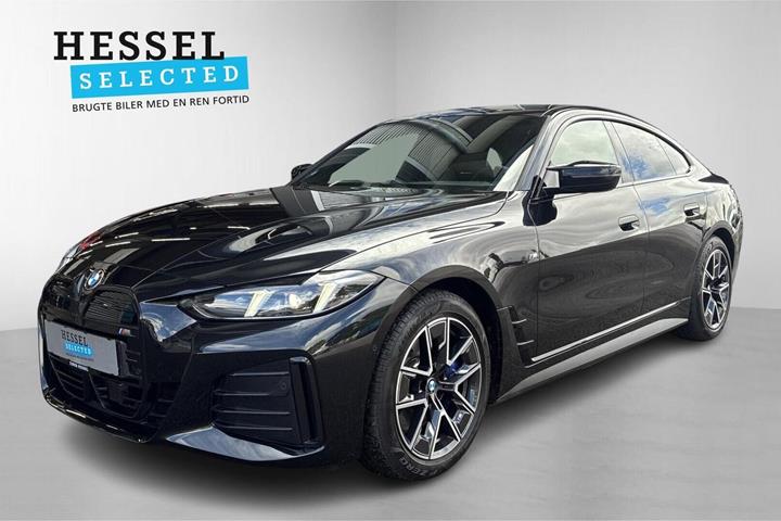 Sort BMW i4 fra 2025 set udefra